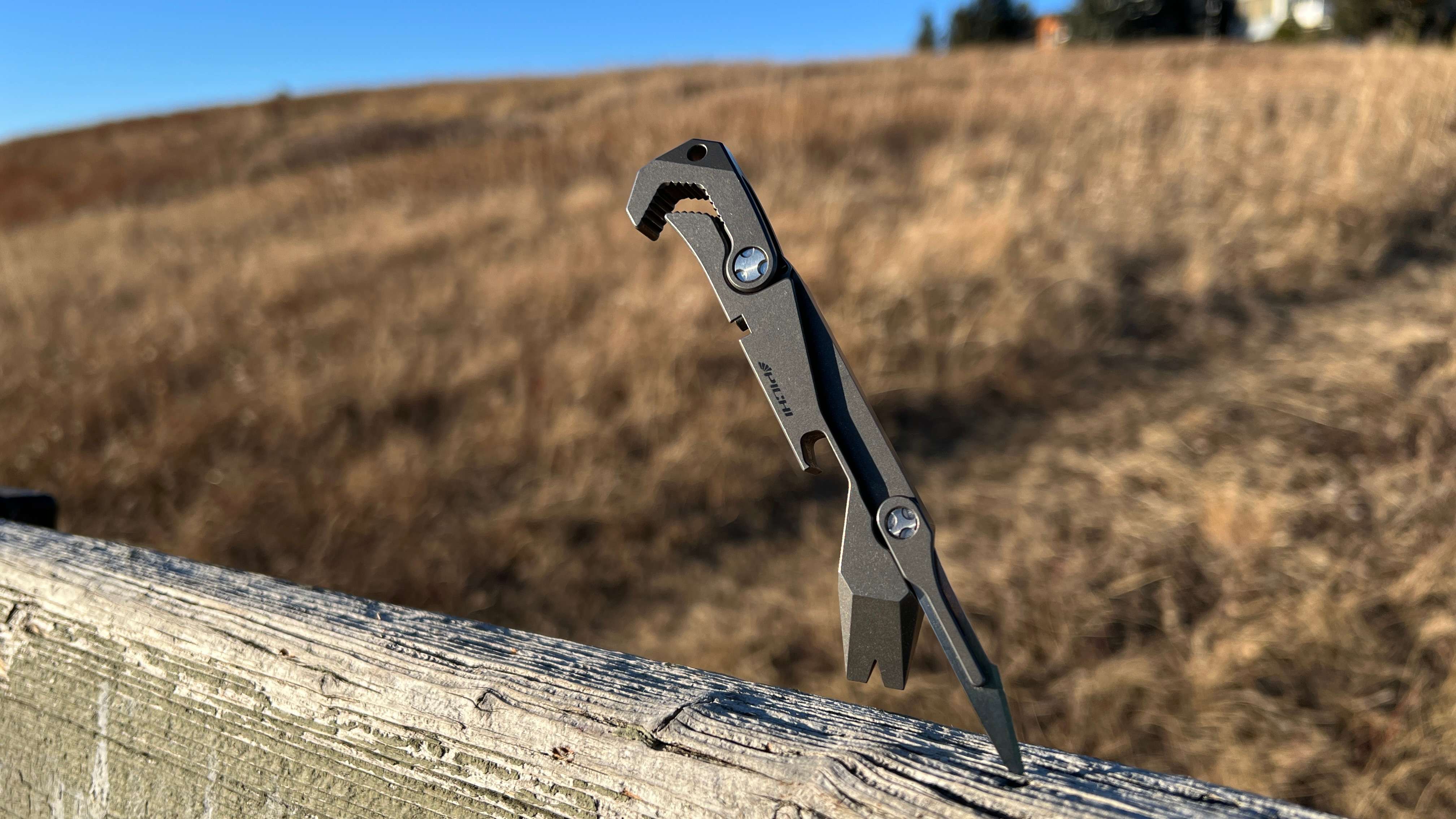 The PICHI X2 is a durable, lightweight titanium multitool, expertly designed for everyday carry. It includes a multi-sized wrench, a sharp knife, a versatile driver, and an effective pry bar, combining essential tools in one compact package.